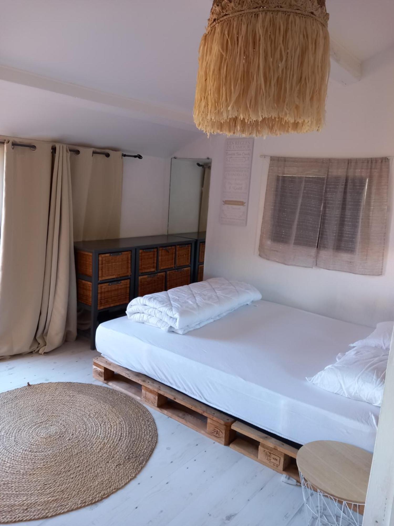 Villa 4 Chambres Avec Jacuzzi Saint-Maximin Exterior foto
